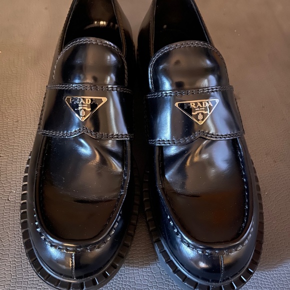 PRADA Men’s Logo Plaque Chunky Sole Loafers BLACK US SHOE SIZE 9.5 - Picture 1 of 8